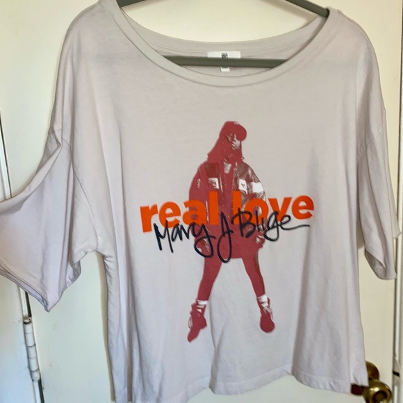 BP WOMENS GRAPHIC TSHIRT - MEDIUM - Picture 3 of 14